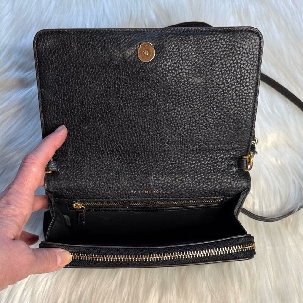 Tory Burch Black McGraw Flat Leather Wallet Crossbody - Picture 9 of 10